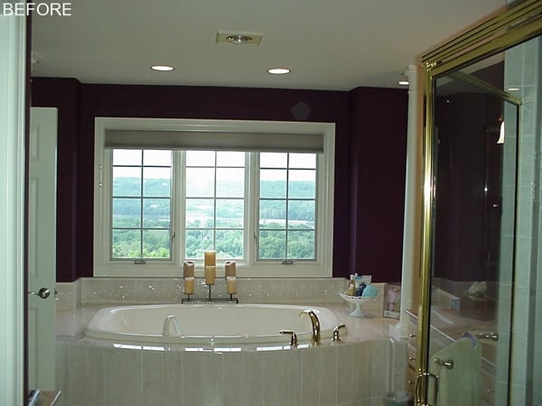 Before, the bathroom was cramped, and the view could not be fully appreciated.