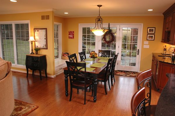home addition dining area and wet bar
