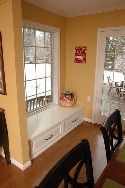dining room window seat