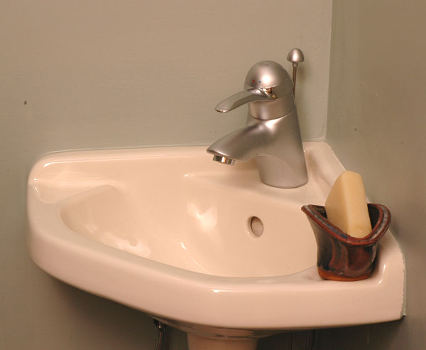 corner pedestal bathroom sink