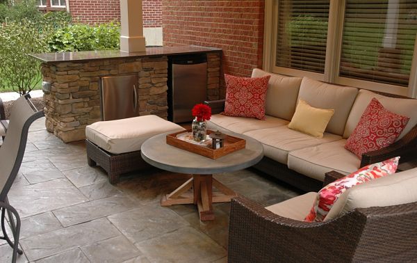 outdoor living room with appliances