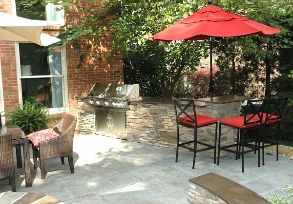 outdoor cooking area and bar