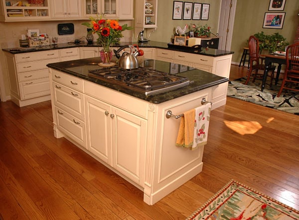 Kitchen Island with Wide Aisles