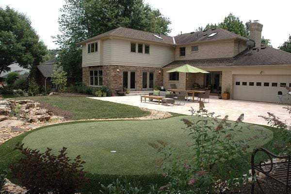 patio and putting green