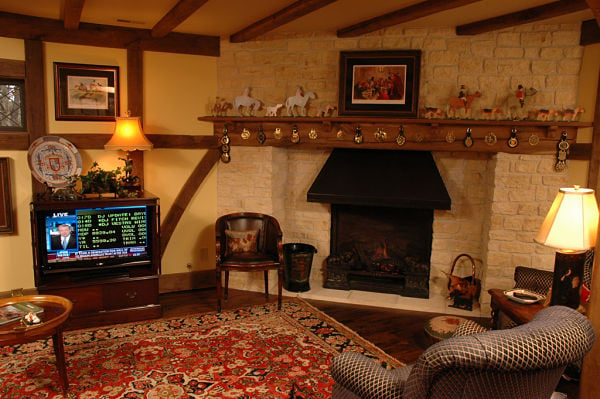 fireplace with mantle for collectibles