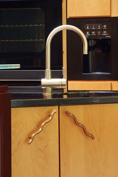 contemporary kitchen cabinet pulls