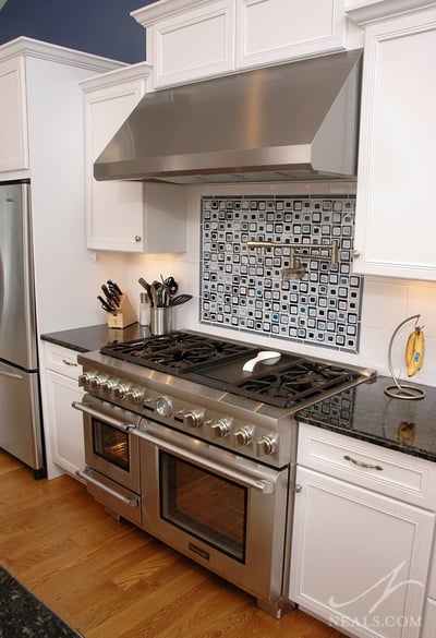 Best Range Hoods for Gas Stoves (Comprehensive Guide)  Kitchen stove  design, Kitchen backsplash designs, Kitchen remodel small