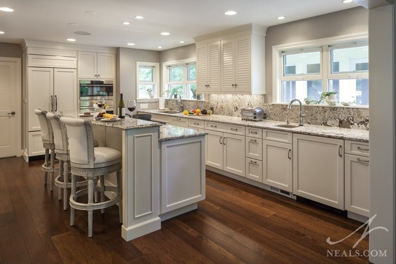 L-Shaped Kitchen in Sycamore Township, Ohio