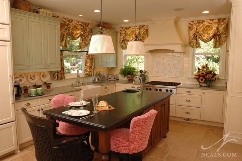 A kitchen remodel in Glendale brings a cottage feel back to the turn-of-the-century home.