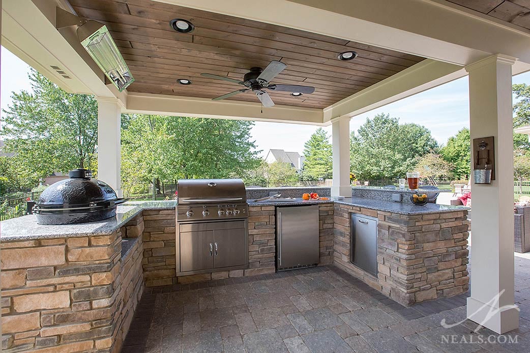 outdoor kitchen