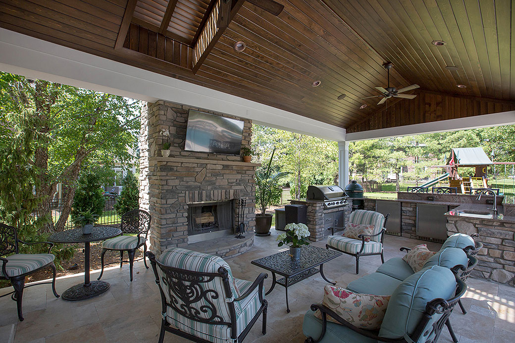 Outdoor Living with fireplace